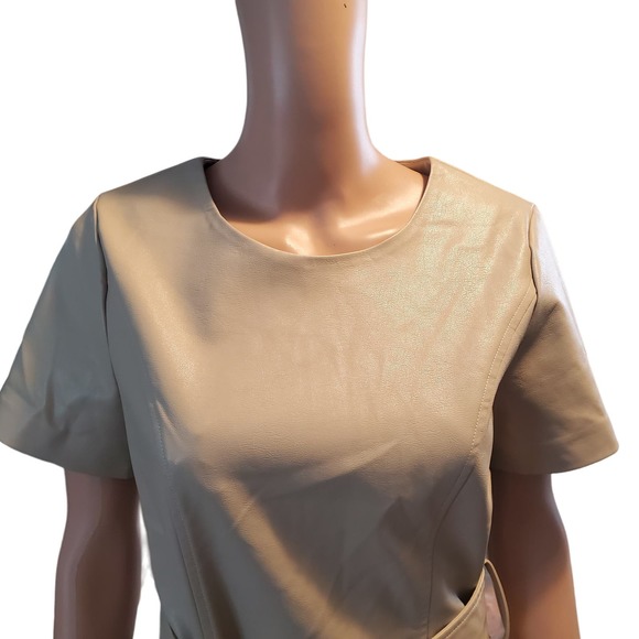 Molly Bracken La Collection Size M Belted Vegan Faux Leather Dress in Beige FLAW - Picture 2 of 16